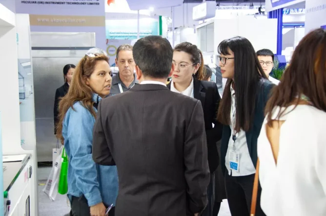 BCEIA2019中国实验室建设与发展专题论坛在北京国家会议中心顺利召开，沃德澜·实验室模块化装备展区成为会场焦点